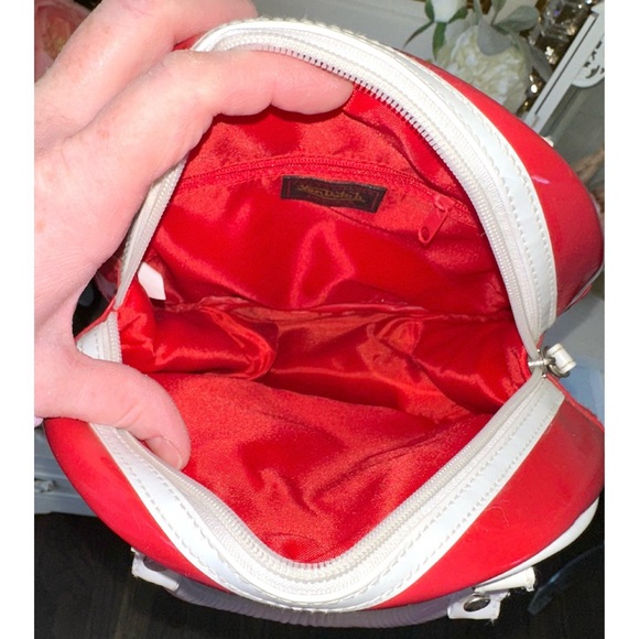 Von Dutch Vintage Y2K Red Patent Bowling Bag Purse White Trim - Picture 2 of 12